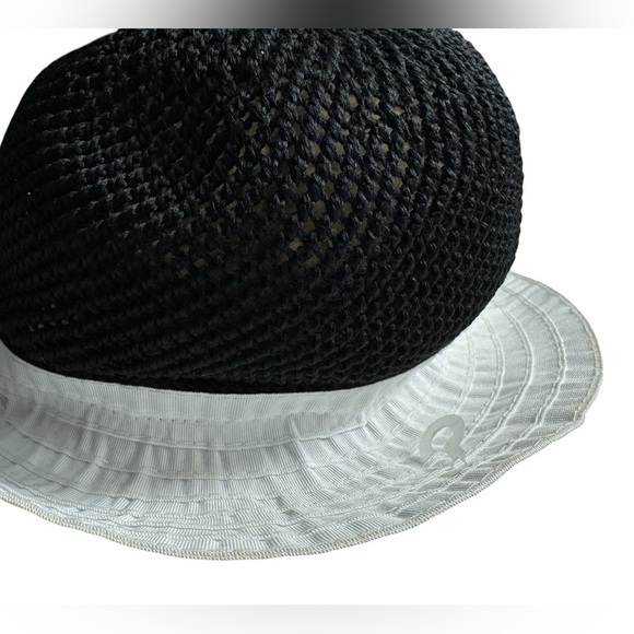 Badgley Mischa Women’s Crochet Crown Bucket Hat, white bow NEW - Picture 3 of 10